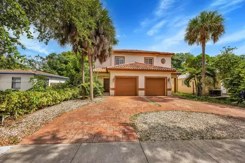 5645 Lincoln #5645, Hollywood, FL 33021