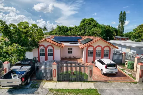 271 E 57th St, Hialeah, FL 33013 photo 1