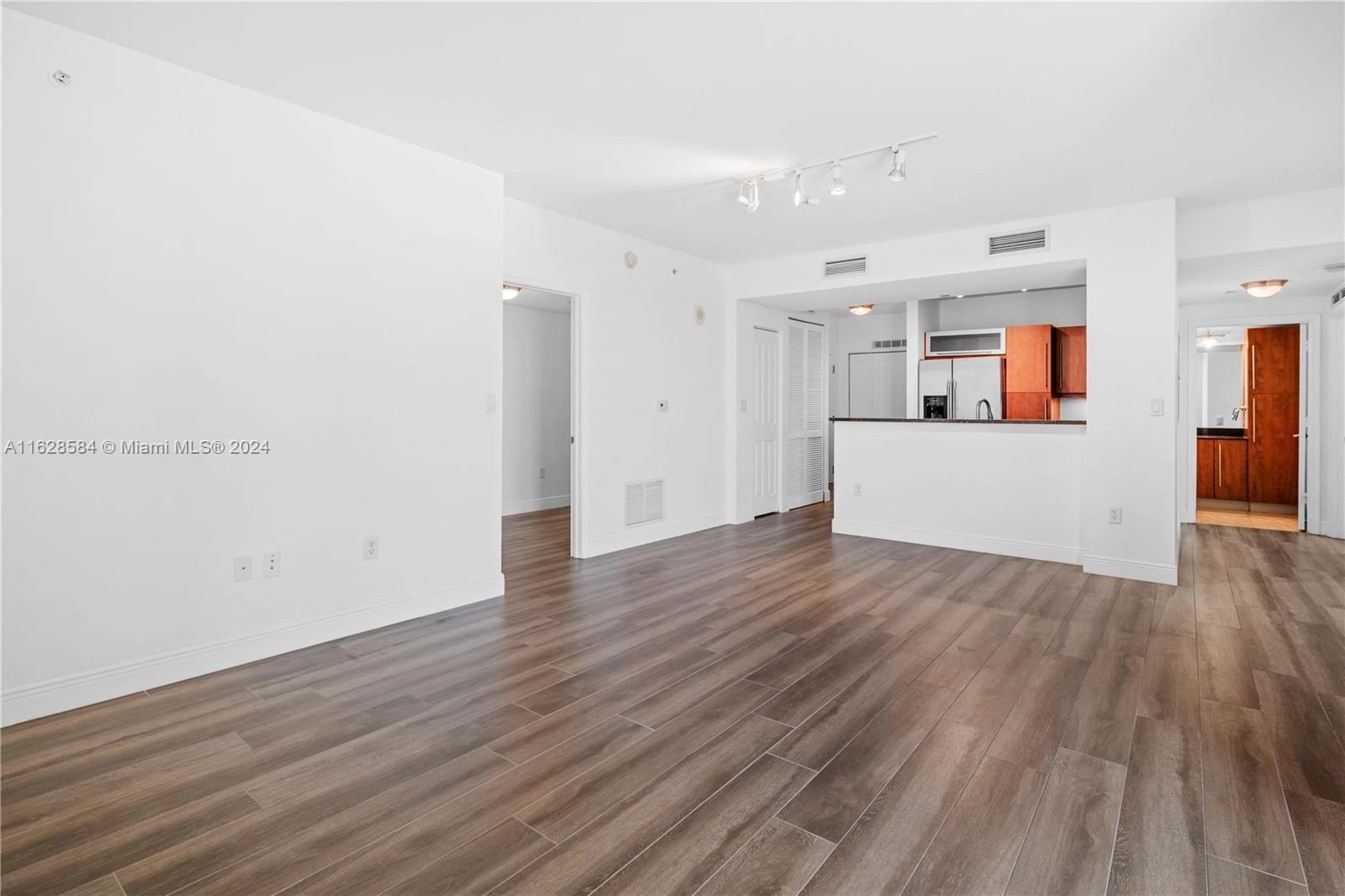 7350 SW 89th St Unit 706S  