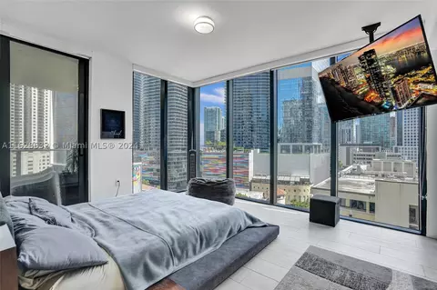 1010 Brickell Ave #1411, Miami, FL 33131