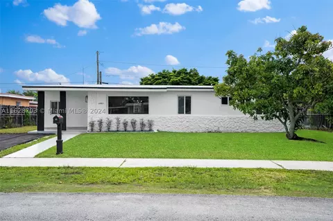 11465 SW 50th Ter, Miami, FL 33165