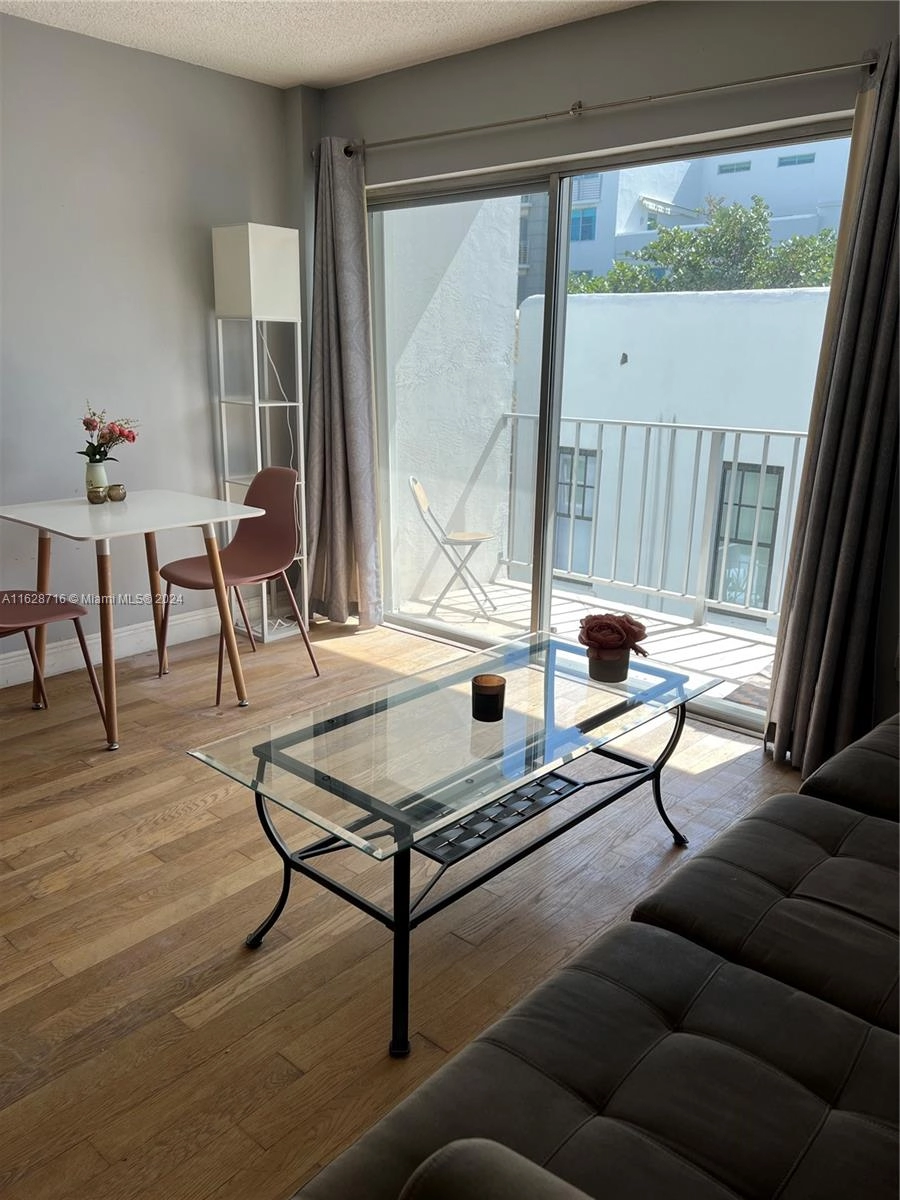 221 Meridian Ave Unit 305