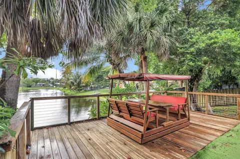 1101 NW 43rd Ave, Coconut Creek, FL 33066