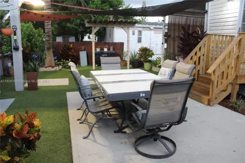 391 Commodore Dr, Plantation, FL 33325 photo 28