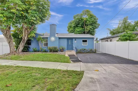 416 SW 11th Ct, Fort Lauderdale, FL 33315