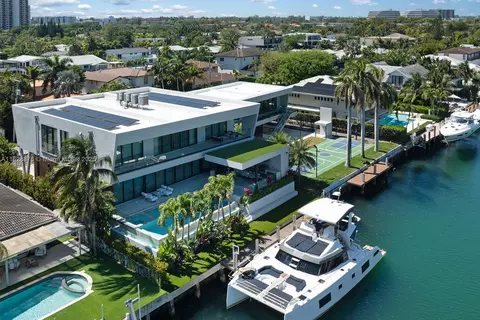 1965 NE 1975 Ne 118th Rd, North Miami, FL 33181