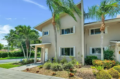 16210 SW 92nd Ave #19, Palmetto Bay, FL 33157