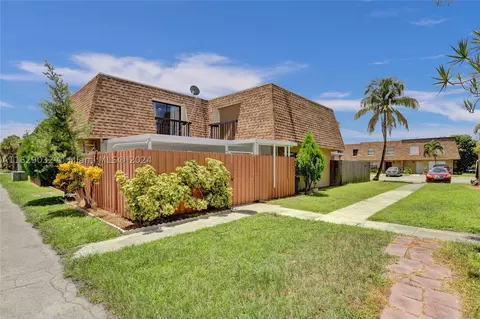 6580 W 24th Ct #11-19, Hialeah, FL 33016