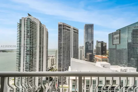 1200 Brickell Bay Dr #3403, Miami, FL 33131