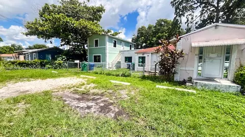 327 NW 95th St, Miami, FL 33150 photo 1