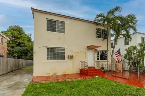 330 E 16th St, Hialeah, FL 33010 photo 1