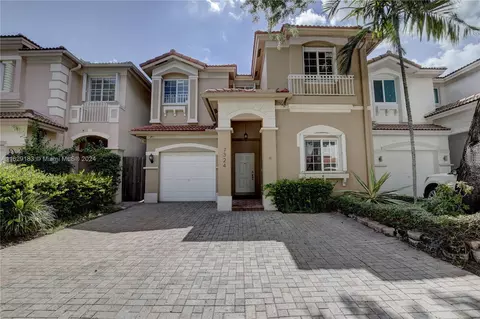 7324 NW 113th Ct, Doral, FL 33178