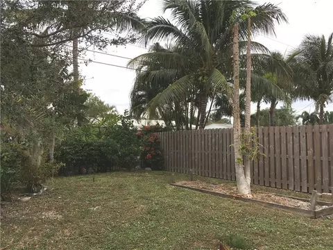 6236 NW 176th Ter, Hialeah, FL 33015