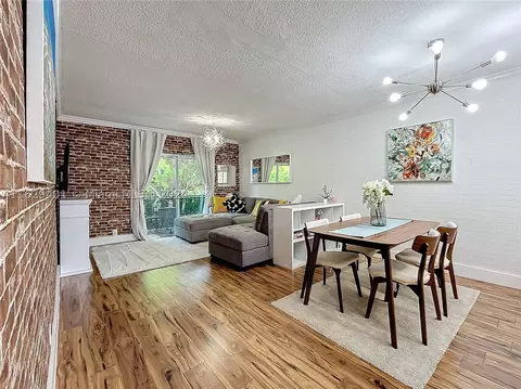 6715 N Kendall Dr #710, Pinecrest, FL 33156