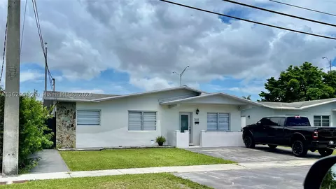 2660 SW 76th Ave, Miami, FL 33155