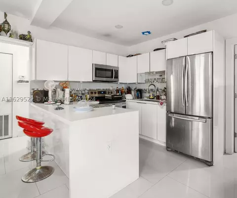 1950 NE 179th St, North Miami Beach, FL 33162