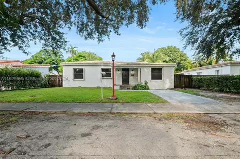 540 Cardinal St, Miami Springs, FL 33166
