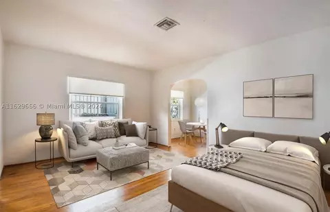 1001 7th St #203, Miami Beach, FL 33139