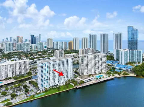 500 Bayview Dr #728, Sunny Isles Beach, FL 33160