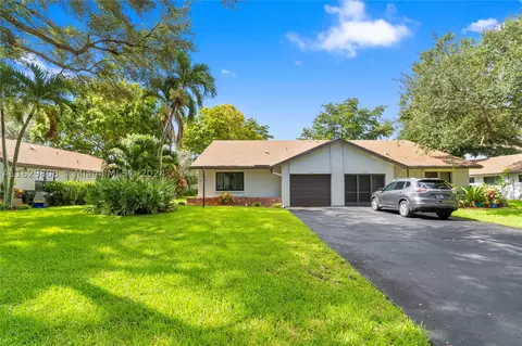 3840 S Arelia Dr S #3840, Delray Beach, FL 33445