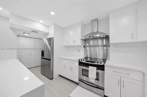 20401 NE 30th Ave #218-8, Aventura, FL 33180