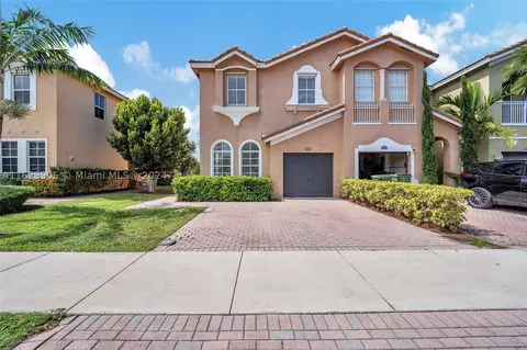 2403 SE 14th St, Homestead, FL 33035