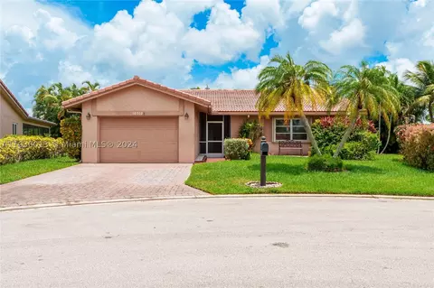 10519 NW 71st St, Tamarac, FL 33321