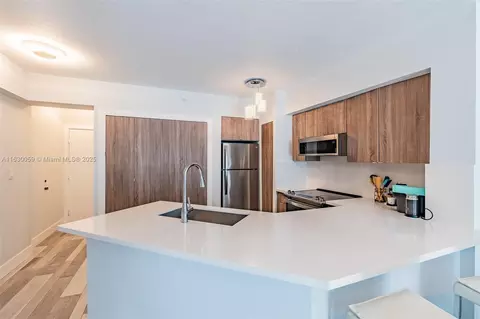 Kitchen - 9201 Collins Ave #723, Surfside, FL 33154 photo 2 of 3