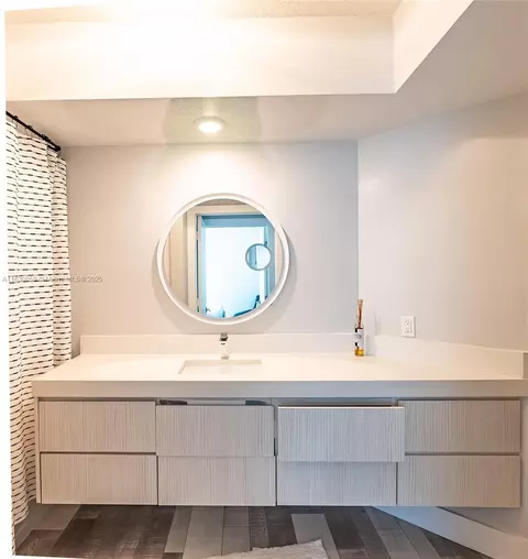 Bath - 9201 Collins Ave #723, Surfside, FL 33154 photo 1 of 2