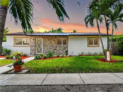 11520 SW 182nd Ter, Miami, FL 33157