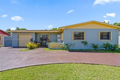 15711 SW 106th Ave, Miami, FL 33157