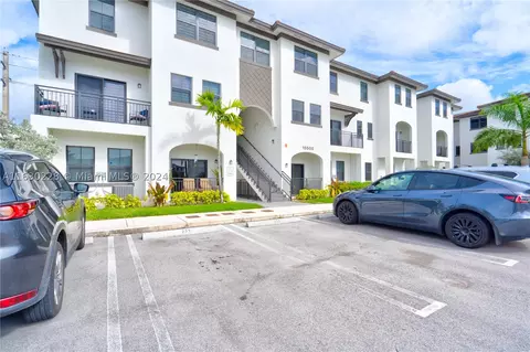 15500 SW 136th St #204, Miami, FL 33196