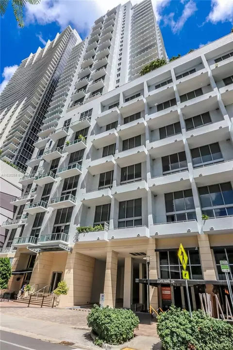 1050 Brickell Ave #414, Miami, FL 33131