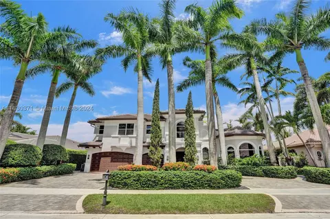 681 Grayhawk Ave, Plantation, FL 33324