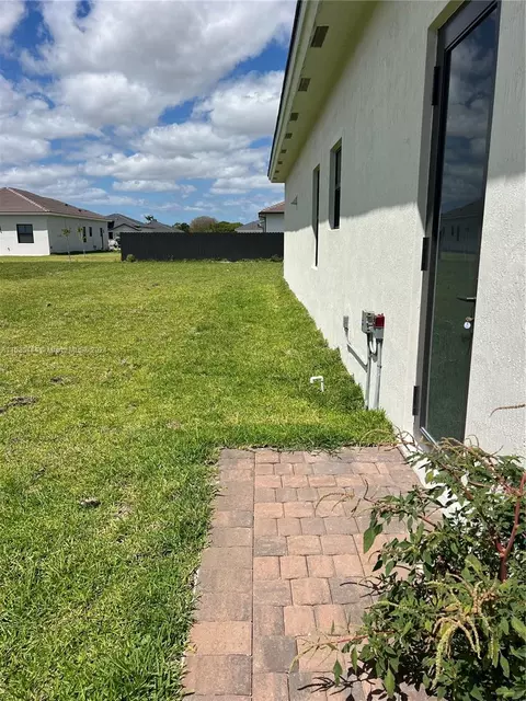 32306 SW 194th Ave, Homestead, FL 33030