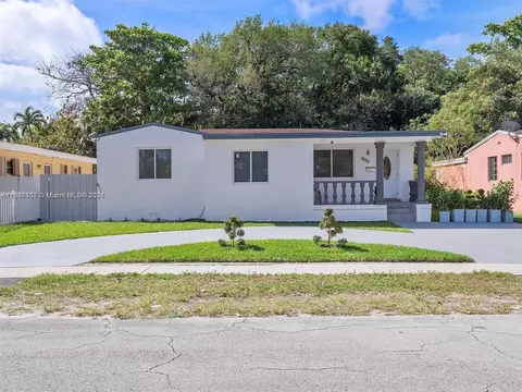 880 NE 155th Ter, North Miami Beach, FL 33162