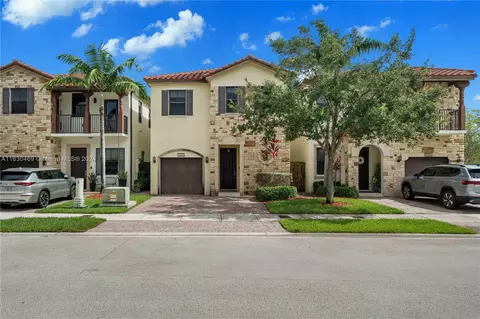 10235 NW 70th Ln #10235, Doral, FL 33178
