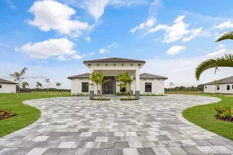 18361 SW 224th St, Miami, FL 33170