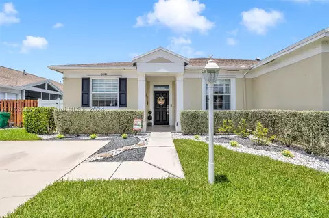 5881 Kelsey Ln, Tamarac, FL 33321