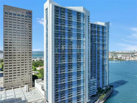 325 S Biscayne Blvd #4016, Miami, FL 33131