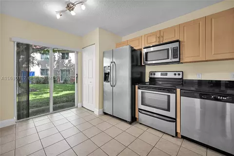 3790 N Jog Rd #104, West Palm Beach, FL 33411