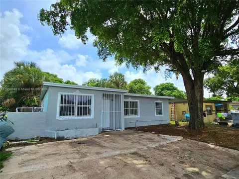 2732 NW 5th St, Pompano Beach, FL 33069