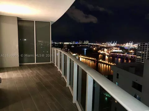 488 NE 18th St #3708, Miami, FL 33132