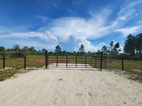 18034 NW 302 St, Okeechobee, FL 34972