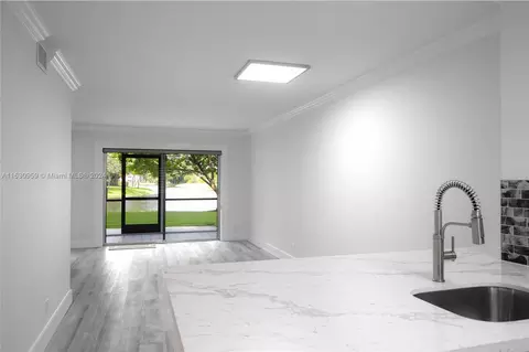 2226 N Cypress Bend Dr #103, Pompano Beach, FL 33069