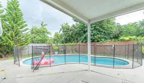 6190 SW 48th Ct, Davie, FL 33314
