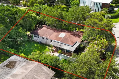 5885 SW 80th St, South Miami, FL 33143