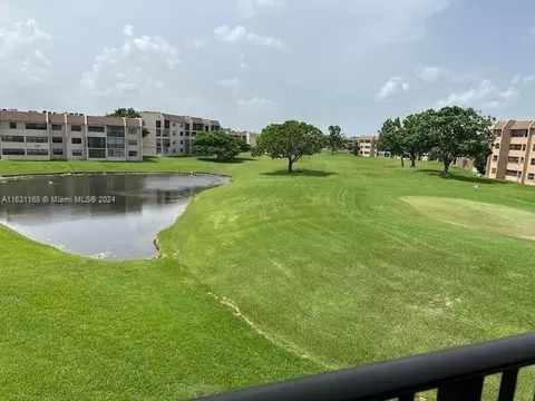 10101 Sunrise Lakes Blvd #306, Sunrise, FL 33322