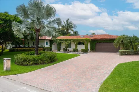 8740 SW 181st Ter, Palmetto Bay, FL 33157