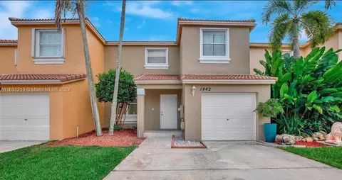 1442 NW 154th Ave, Pembroke Pines, FL 33028